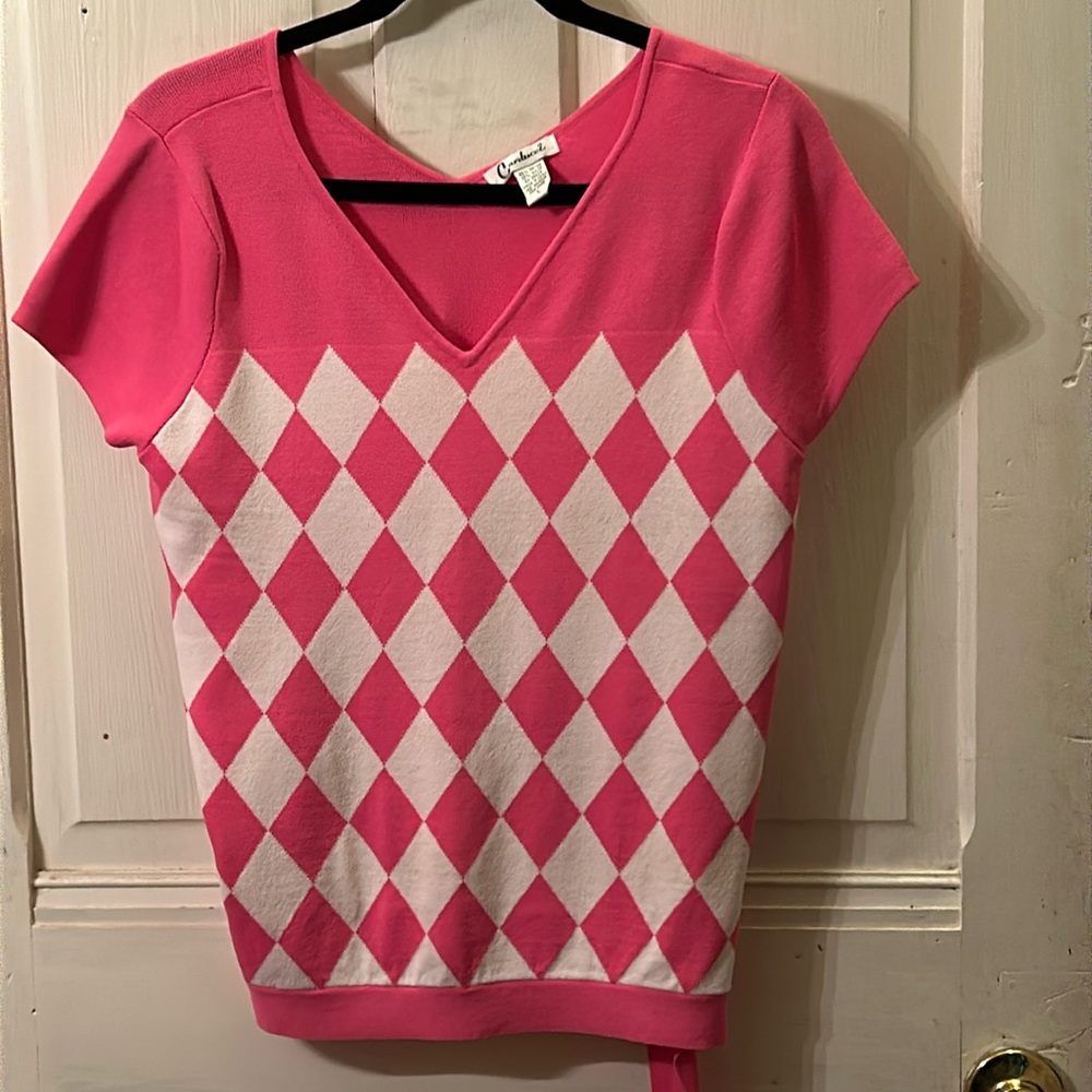 Short-sleeve Harlequin Print V-Neck Sweater, Size L